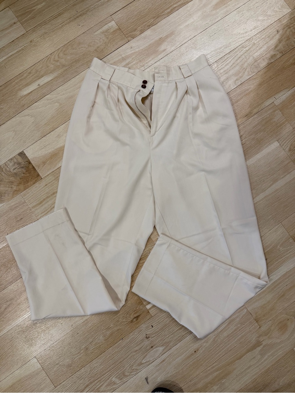 Men's Cream Pleated Dress Pants